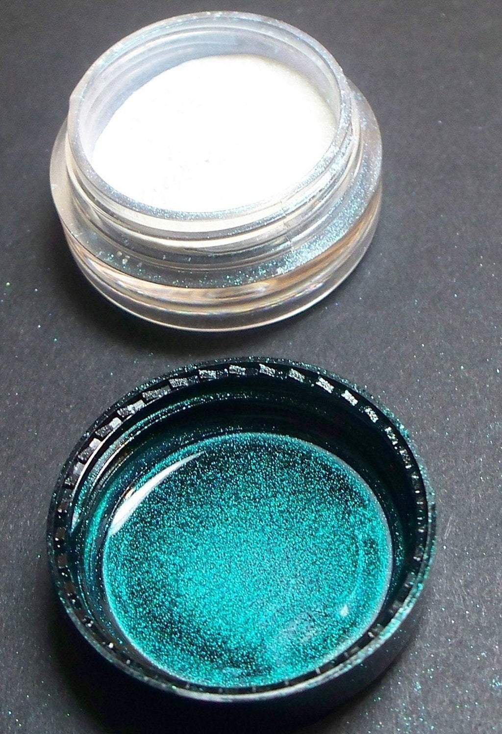 Aqua Iridescent Shimmer Eyeshadow  HYDRA