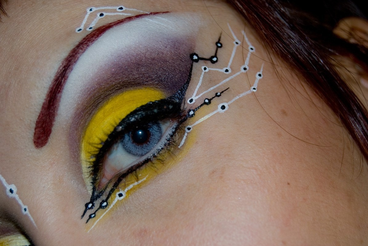 Submarine Matte Yellow Eyeshadow