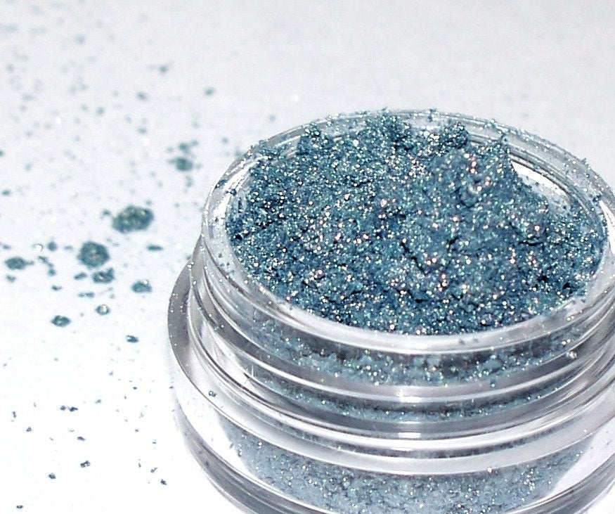 Blue Green Duochrome Eyeshadow  SCALE