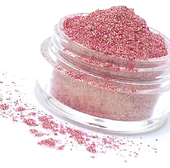 Coral Pink Eyeshadow with Golden Shimmer