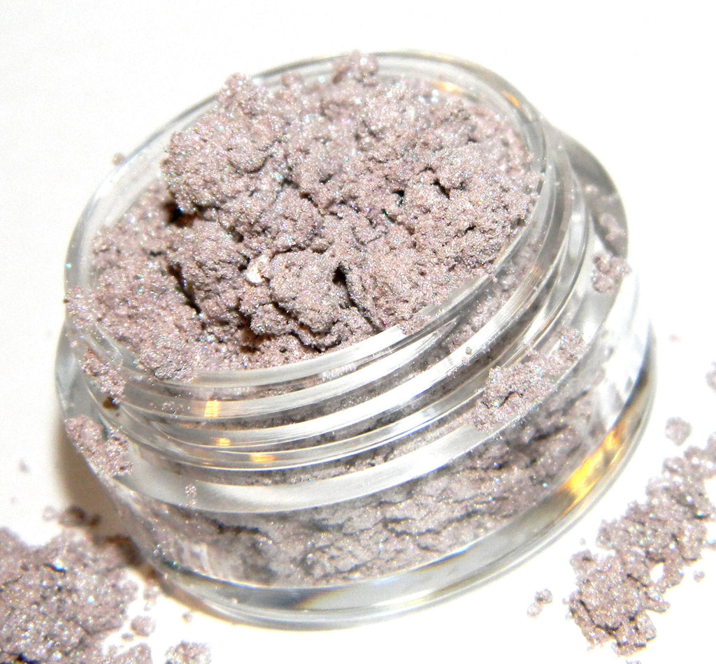 Through the Mist Eyeshadow – Shimmery Light Nude Beige
