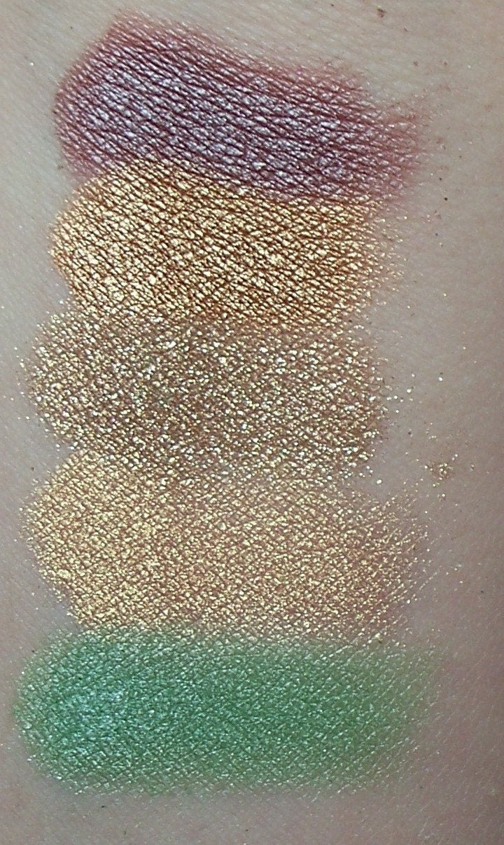 Sage Loose Eyeshadow – Earthy Green